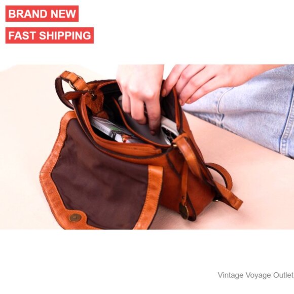 Italian Leather Crossbody Bag with Studs, Medium Size for Everyday Use - Picture 7 of 7